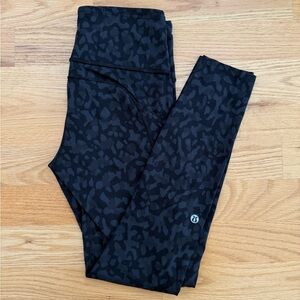 Lululemon, Fast and Free High-Rise Tight 25” with Pockets, size 4